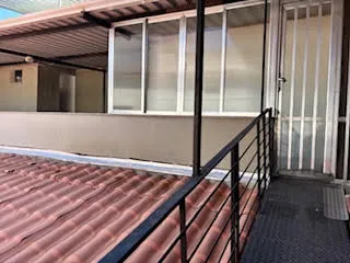 VENDE-SE – Casa Independente com Quintal, Terraço e Poço Artesiano!