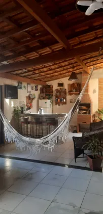 Casa ampla com ponto comercial em excelente localização