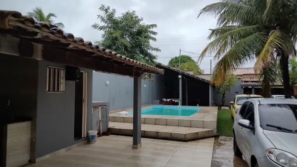CASA COM PISCINA MUITO GRANDE EM IGUABA GRANDE