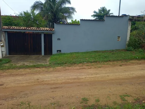 CASA COM PISCINA MUITO GRANDE EM IGUABA GRANDE