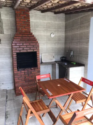 CASA COM PISCINA MUITO GRANDE EM IGUABA GRANDE