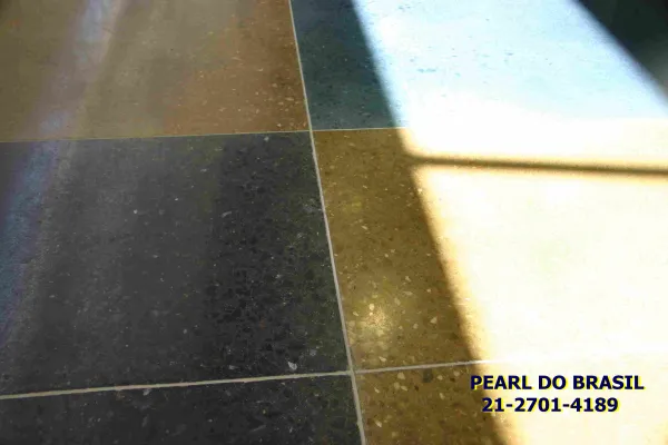 Execuçao De Piso De Granitina Korodur Concreto Romano