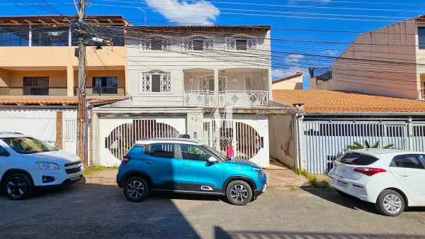 Oportunidade imperdível: Casa completa e sofisticada à venda! Localizada em um dos bairros mais tranquilos do Riacho Fundo.