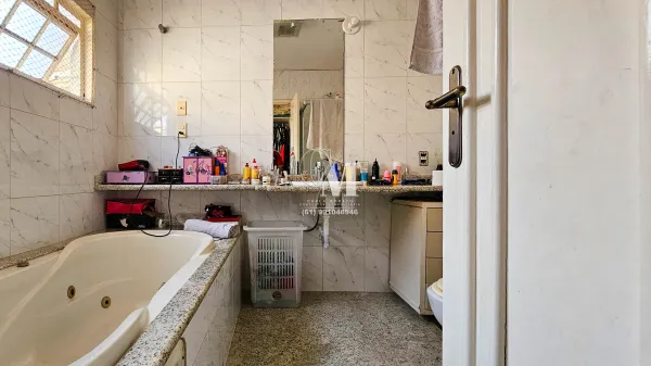 Oportunidade imperdível: Casa completa e sofisticada à venda! Localizada em um dos bairros mais tranquilos do Riacho Fundo.