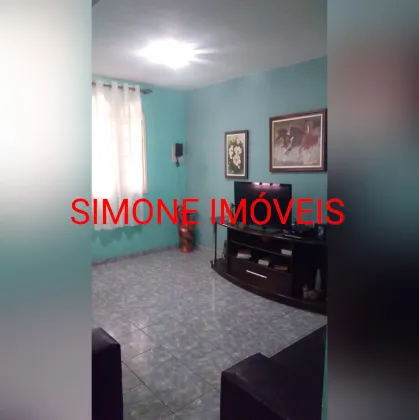 Casa composta por 02 pavimentoss e kitnet