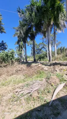 Terreno de esquina de 1200m² em Itaipuaçu