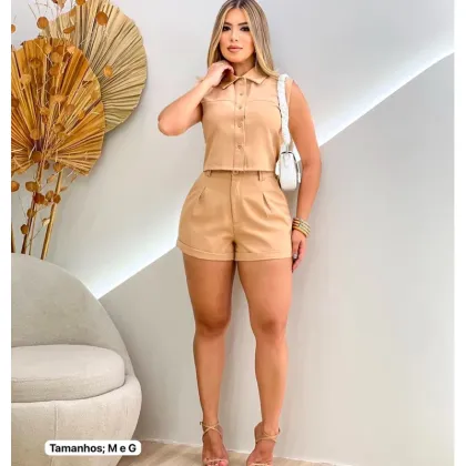 Conjunto Social com Botões e Short de Alfaiataria