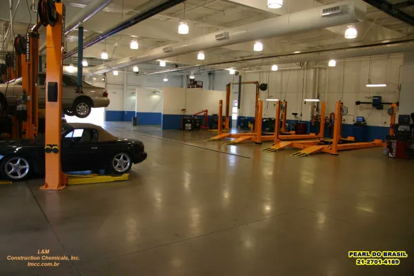 Polimento De Pisos Marmorite Korodur Concreto Em Garagens Galpões Quadras