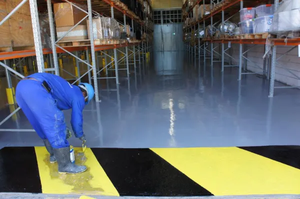 Polimento De Pisos Marmorite Korodur Concreto Em Garagens Galpões Quadras