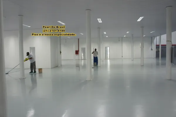 Execução De Pisos De Concreto Usinado Polido