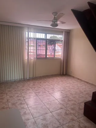 Vendo lindo apartamento com terraço, próximo ao metrô de Inhaúma e saída 04 da linha amarela! Apenas R$155.000,00, podendo financiar! Reformado .