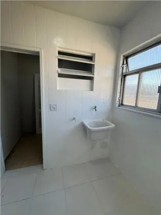 Vendo lindo apartamento em Madureira - Rua Delfina Alves, esquina com Av. Ministro Edgard Romero, condomínio fechado! 120.000,00! Podendo financiar.