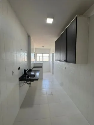 Vendo lindo apartamento em Madureira - Rua Delfina Alves, esquina com Av. Ministro Edgard Romero, condomínio fechado! 120.000,00! Podendo financiar.