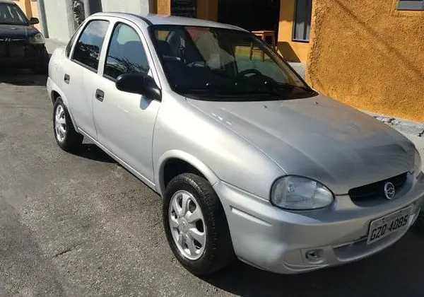 Corsa sedan 2004 1.0 - 2004