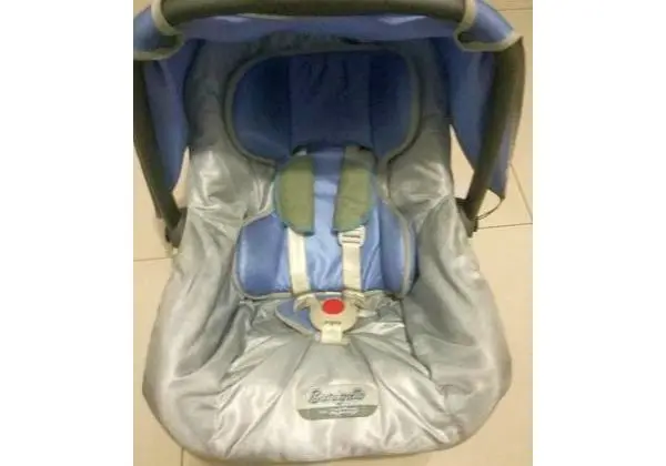 Cadeirinha bebê conforto veicular