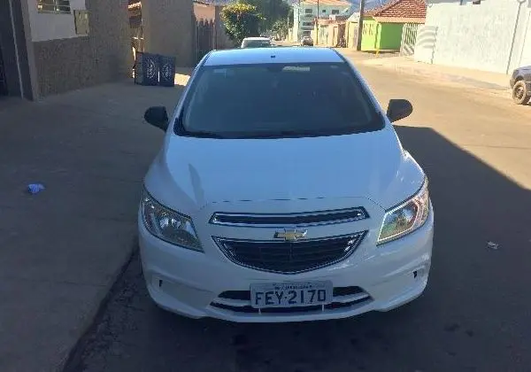 Gm - Chevrolet Onix - 2015