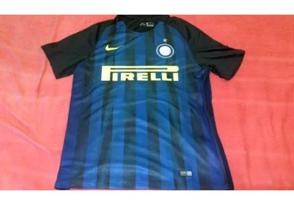 Camisa Inter de Milão versão 16/17 tamanho G