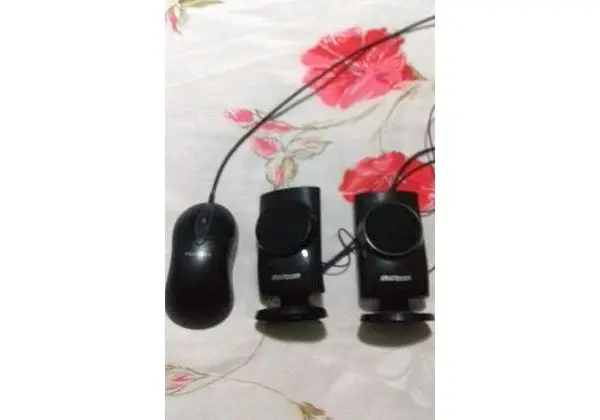 Mouse e duas caixinha