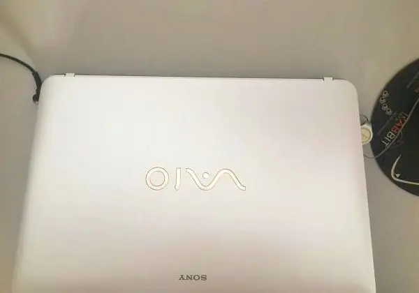 Sony Vaio I5, 8gb HD 750, com caixa, sem detalhes