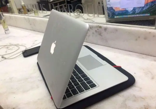 Macbook air 13 - barato pra hoje