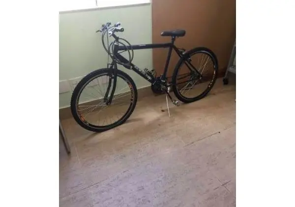 Bicicleta de marcha usada