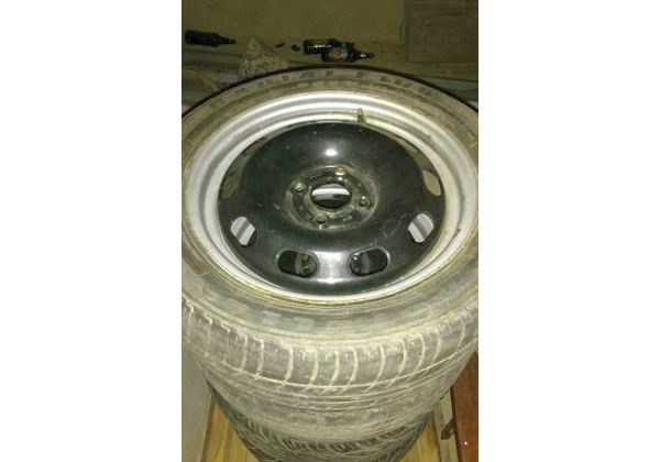 Rodas de ferro aro 15 com pneus