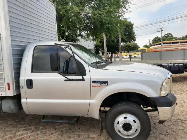 Fretes e mudanças com qualidade. *