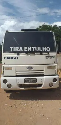 Caçamba conteiner caixa entulho galhada caminhão obras coleta locação remoção material