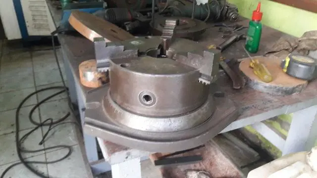 Torno meãnico