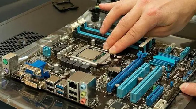 Manutenção de computadores de mesa e portátil