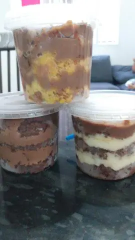 Vende-se e encomenda se bolo no pote