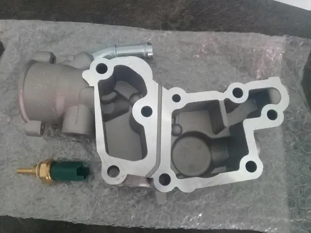 Carcaça da válvula temostatica peugeot 206 1.4