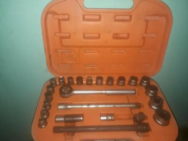 Vendo um. jogo de chave da tramotina 24 pcs