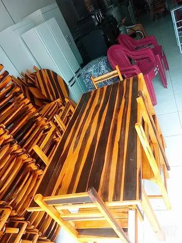 70×1.50 mesas fixas com seis cadeiras