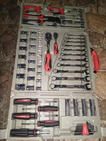 Kit ferramentas com 110 peças e parafusadeira com furadeira( 2em 1) ambos sem uso