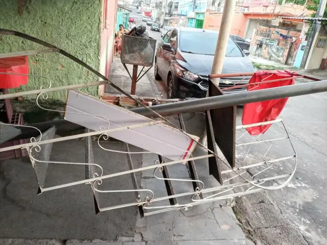 Escada de ferro caracol