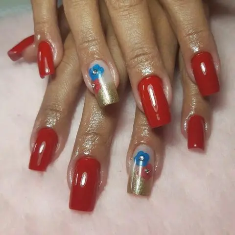 Unhas a domicílio / Alongamento de unhas