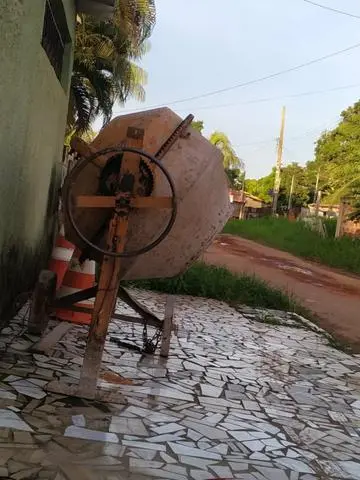 Alugo !