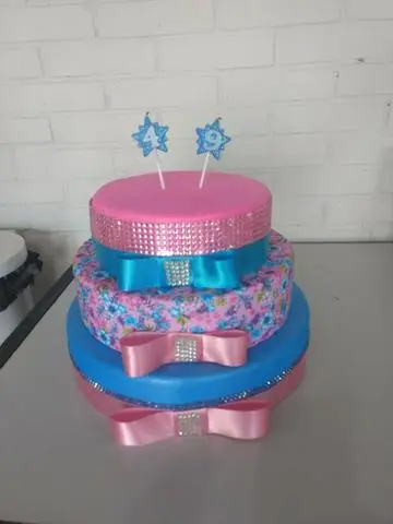 Bolo Fake aniversário