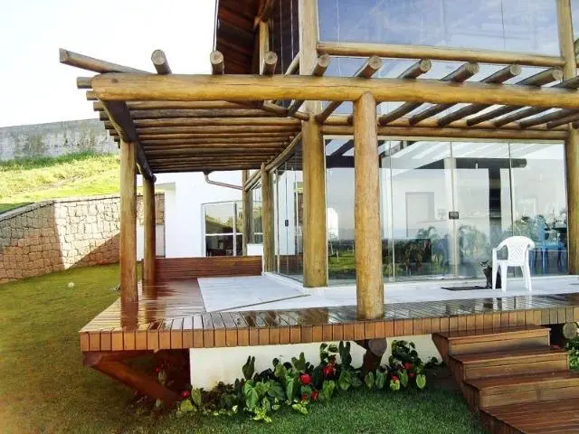Pergolado - carpintaria própria e material