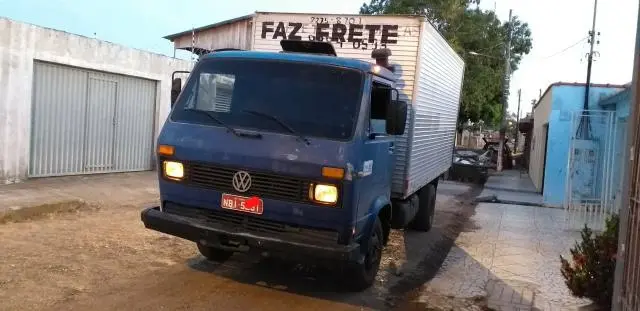 Frete de mudanças Caminhão Baú