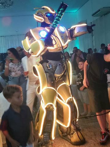 Robô de led som iluminação decoração
