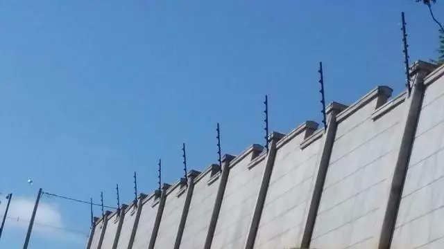 Manutenção em Condomínios - Cerca elétrica, Portões eletrônicos, Concertinas