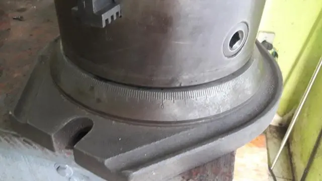 Torno meãnico