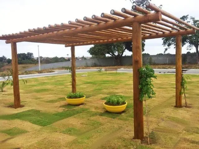 Pergolado - carpintaria própria e material