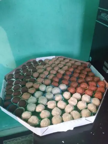 Encomenda de Brigadeiros Gourmet VOEJO