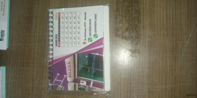 Calendário de mesa personalizado