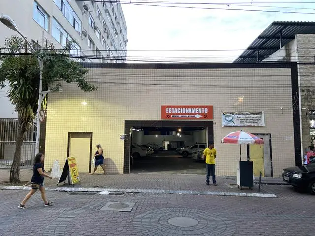 Aluga - se garagem dois de julgo para carnaval