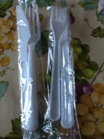 Talheres plásticos