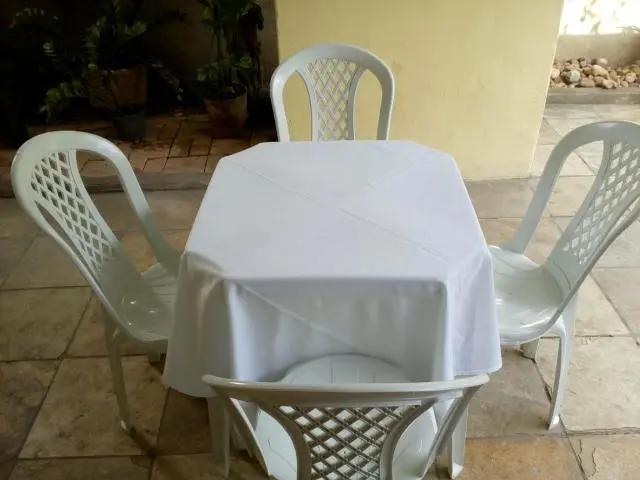 Mesas e cadeiras Aluguel